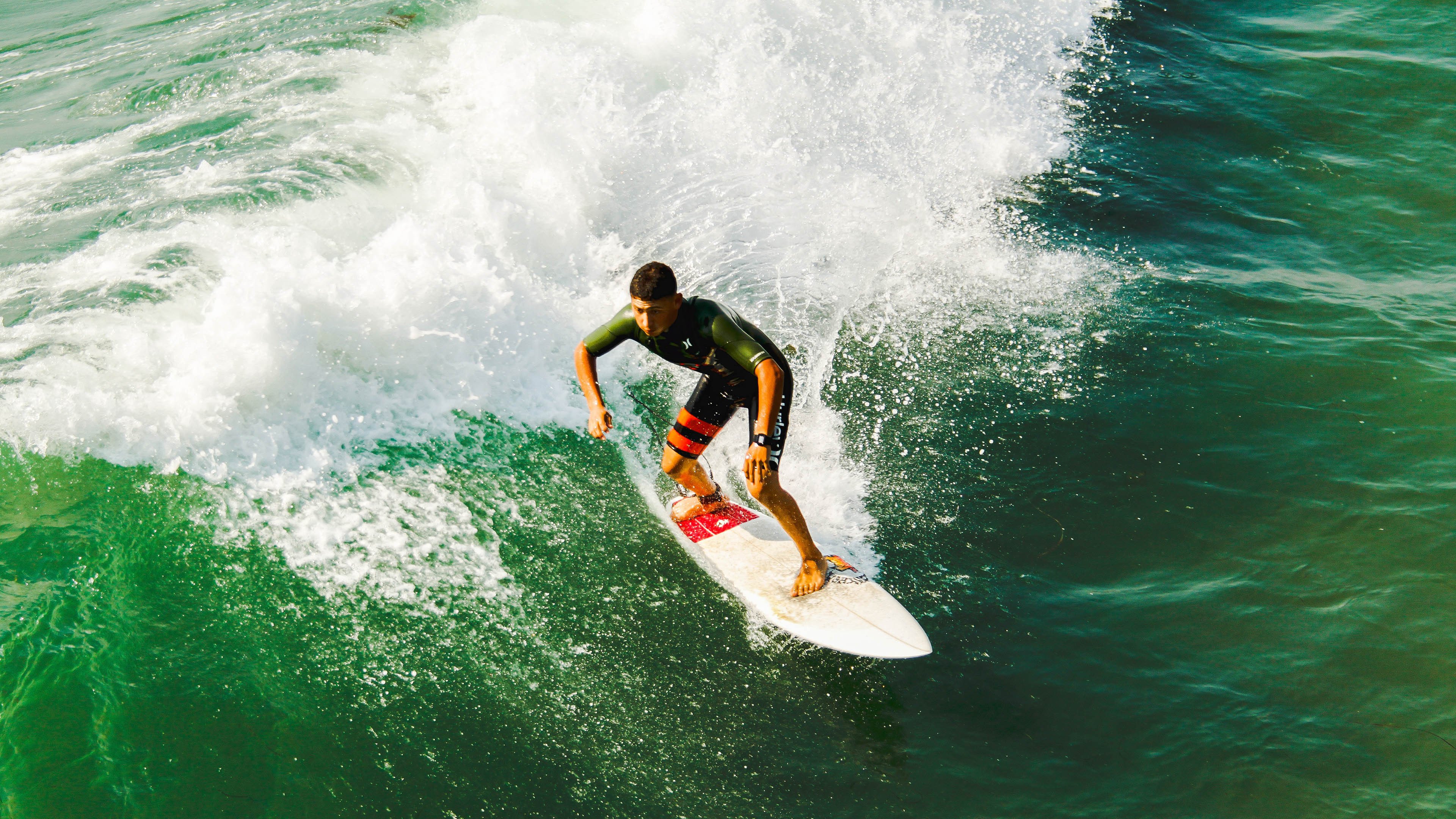 吉尔吉斯斯坦男队自由泳爆发力强，吉尔吉斯斯坦拳击